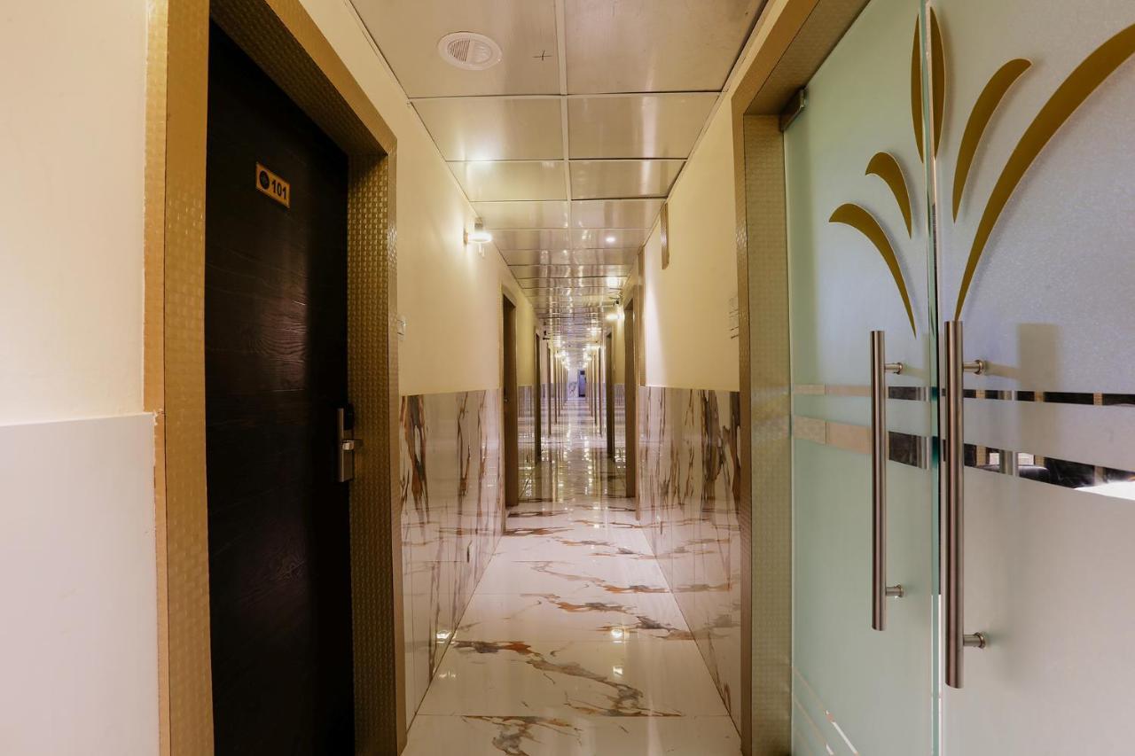 Fabhotel Prime Land - Nr Bkc Mumbai Bagian luar foto