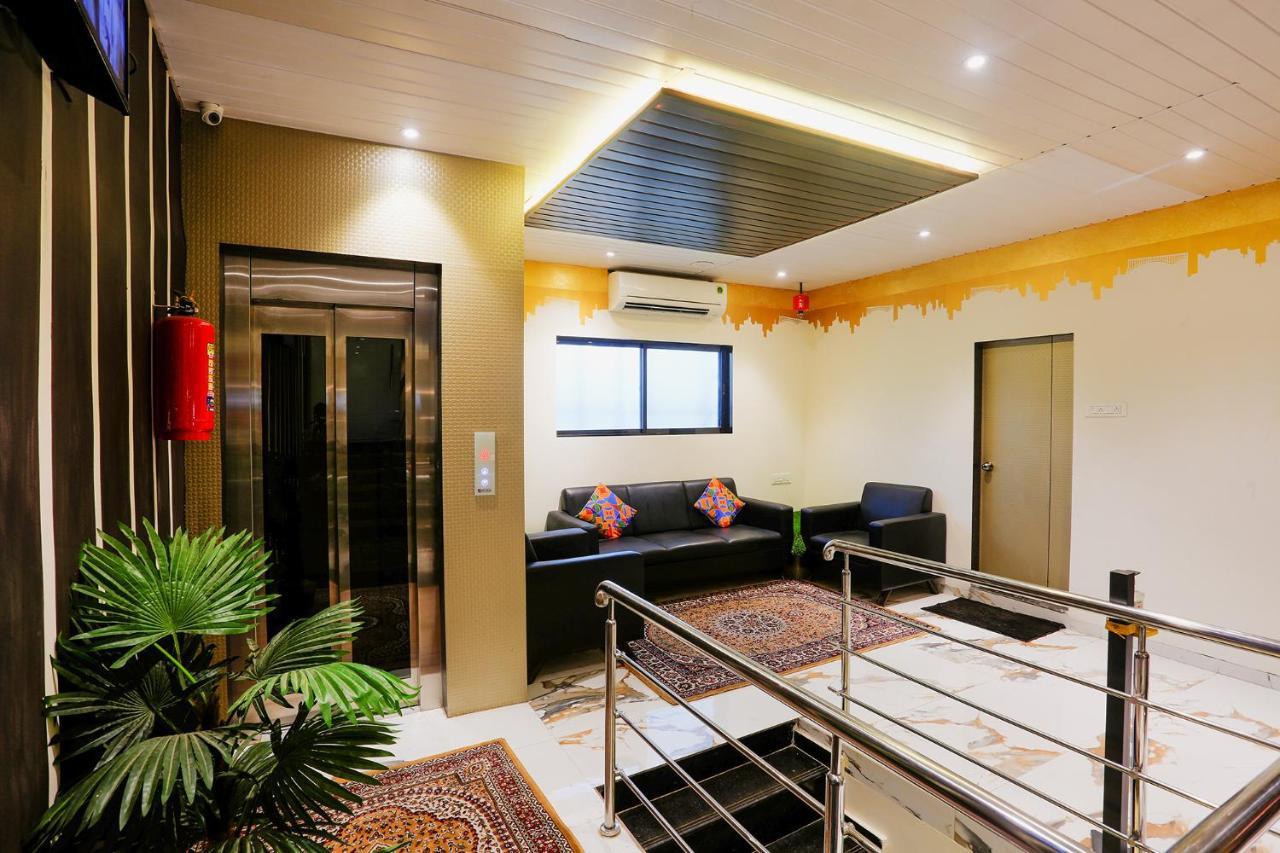 Fabhotel Prime Land - Nr Bkc Mumbai Bagian luar foto