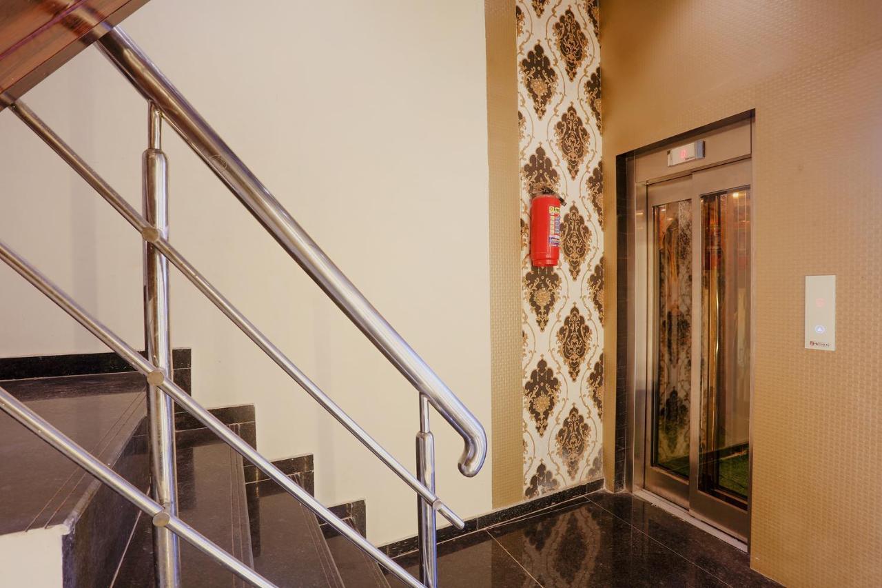 Fabhotel Prime Land - Nr Bkc Mumbai Bagian luar foto