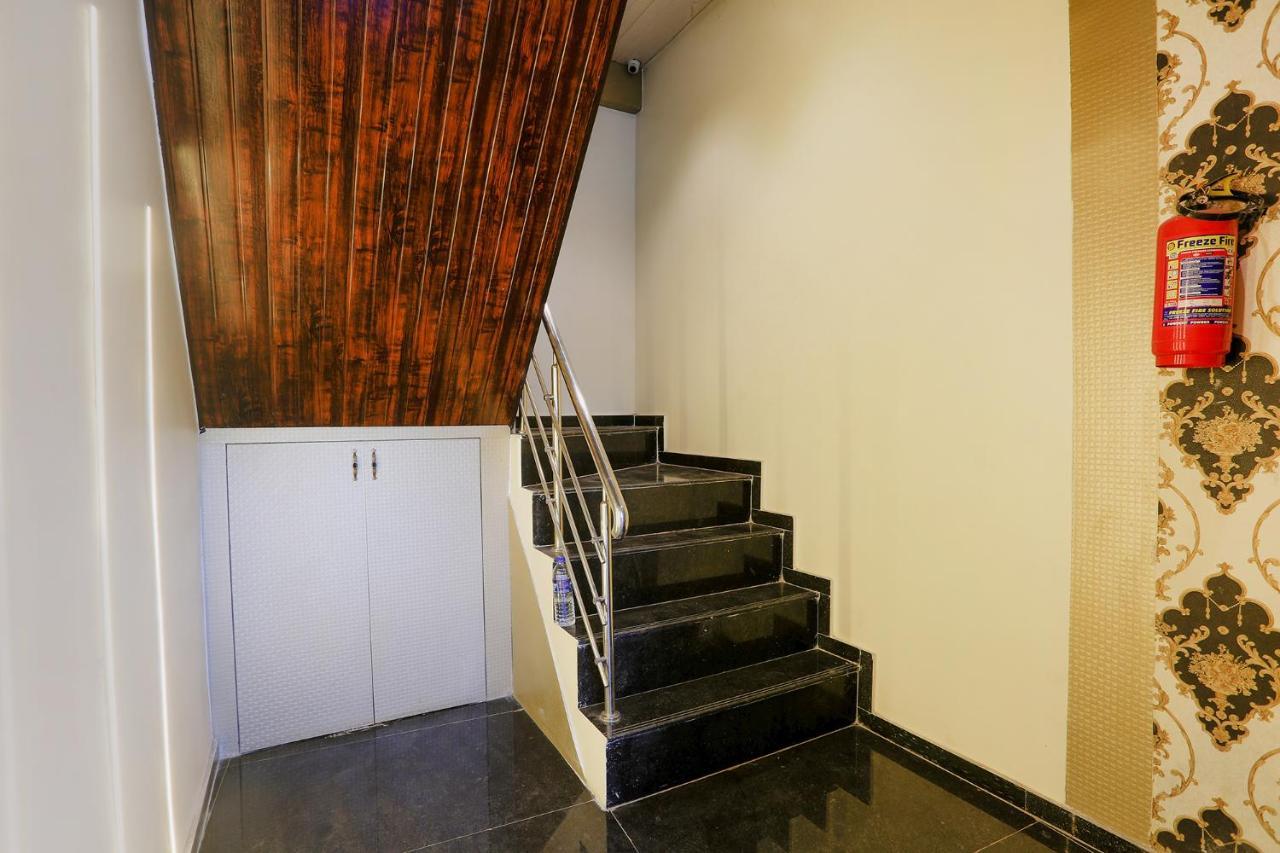 Fabhotel Prime Land - Nr Bkc Mumbai Bagian luar foto